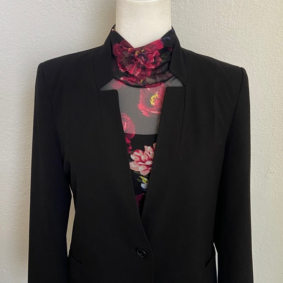 Floral Sheer Long Sleeve Blouse. Size M. White House Black Market - Picture 8 of 8